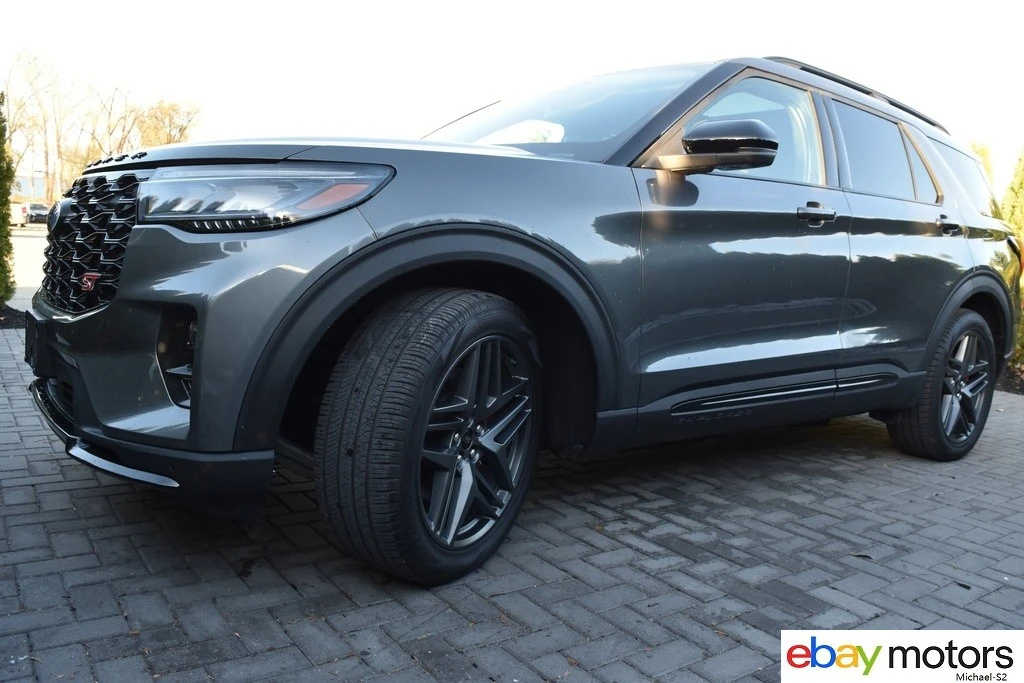 2025 Ford Explorer 6th Gen - Image 9 of 21