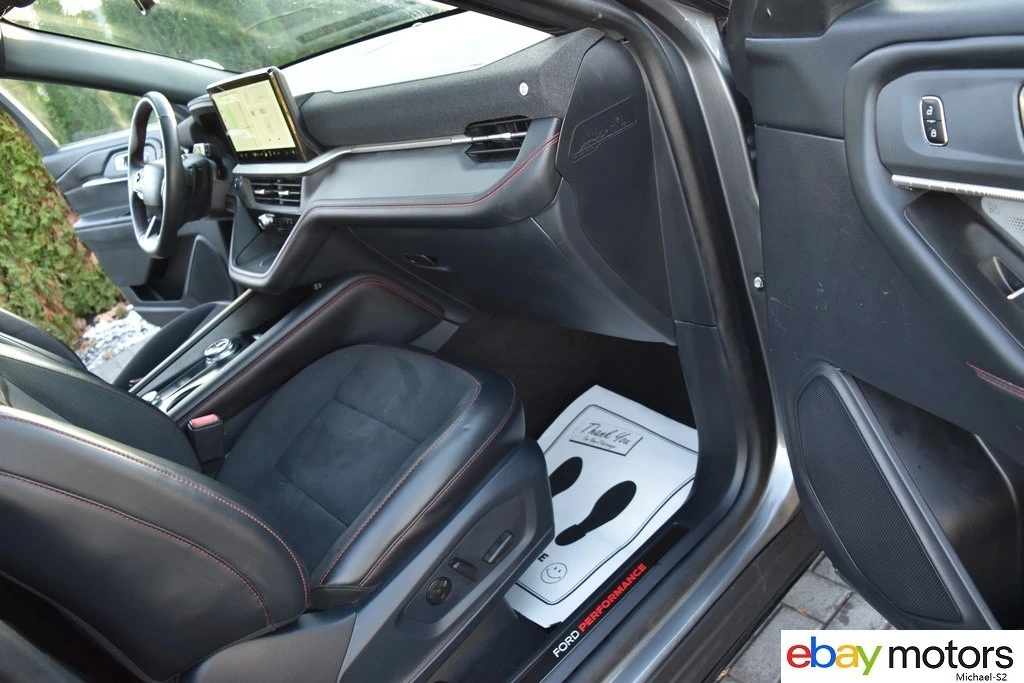 2025 Ford Explorer 6th Gen - Image 17 of 21