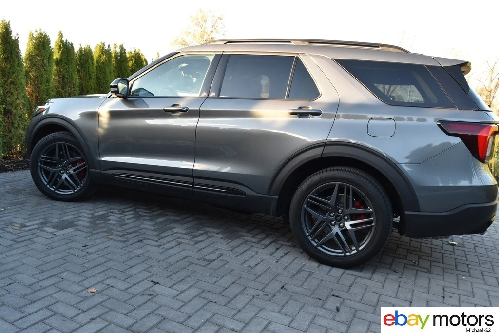 2025 Ford Explorer 6th Gen - Image 8 of 21