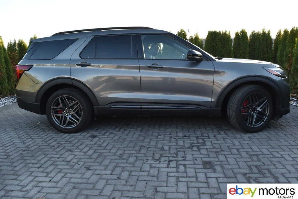 2025 Ford Explorer 6th Gen - Image 4 of 21