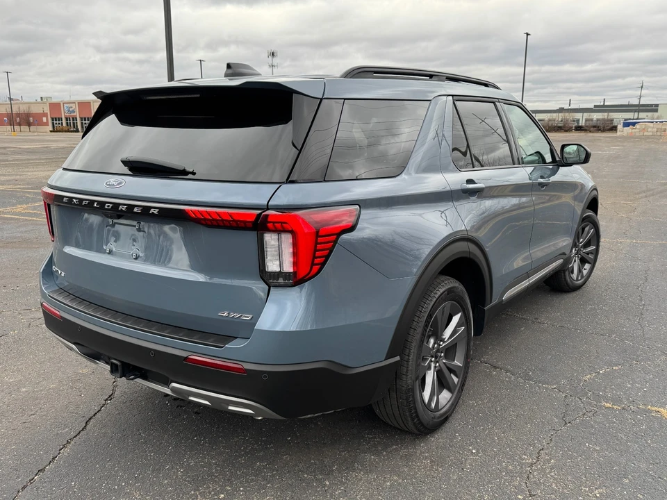 2025 Ford Explorer 6th Gen - Image 7 of 21