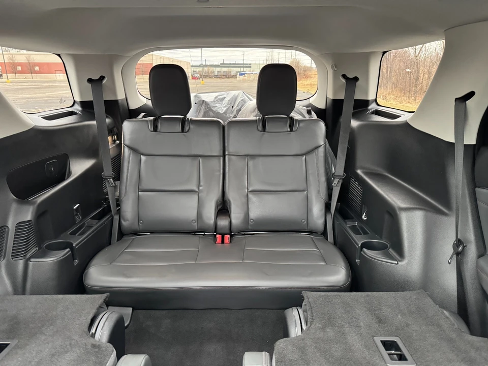2025 Ford Explorer 6th Gen - Image 10 of 21