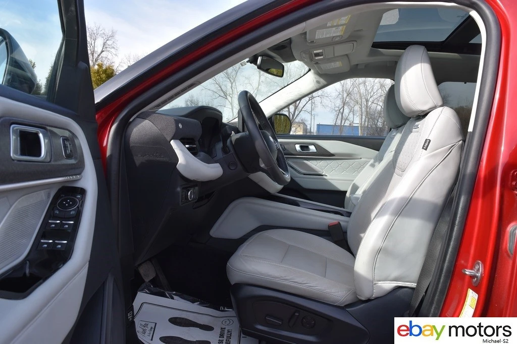 2025 Ford Explorer 6th Gen - Image 10 of 21