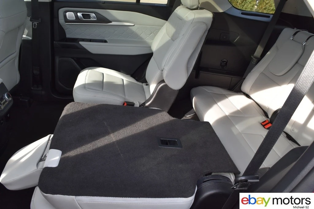 2025 Ford Explorer 6th Gen - Image 16 of 21