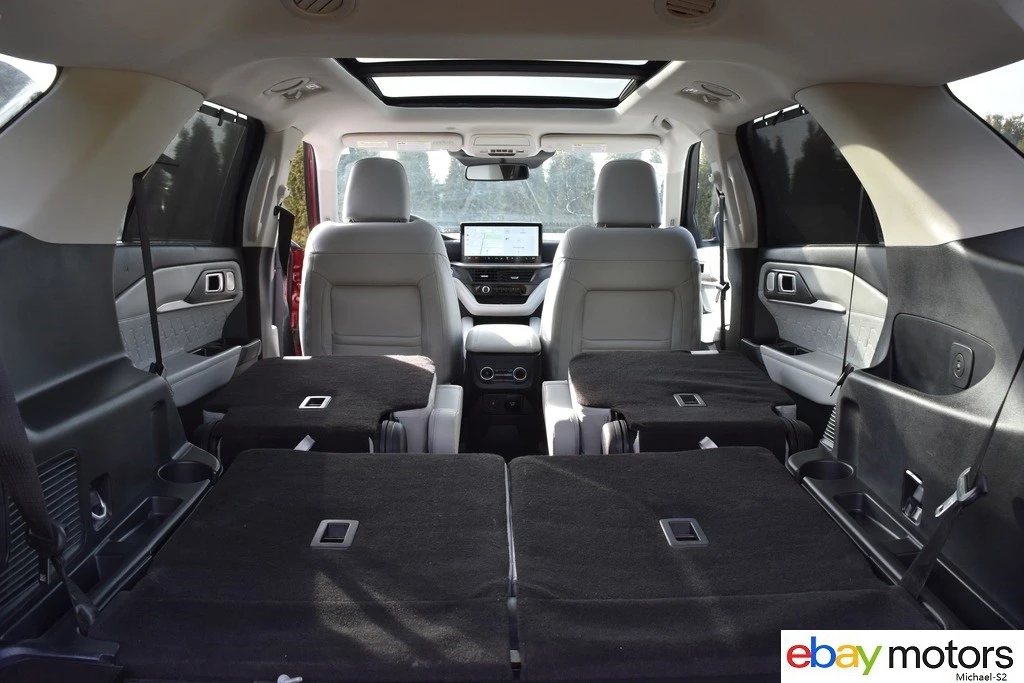 2025 Ford Explorer 6th Gen - Image 15 of 21
