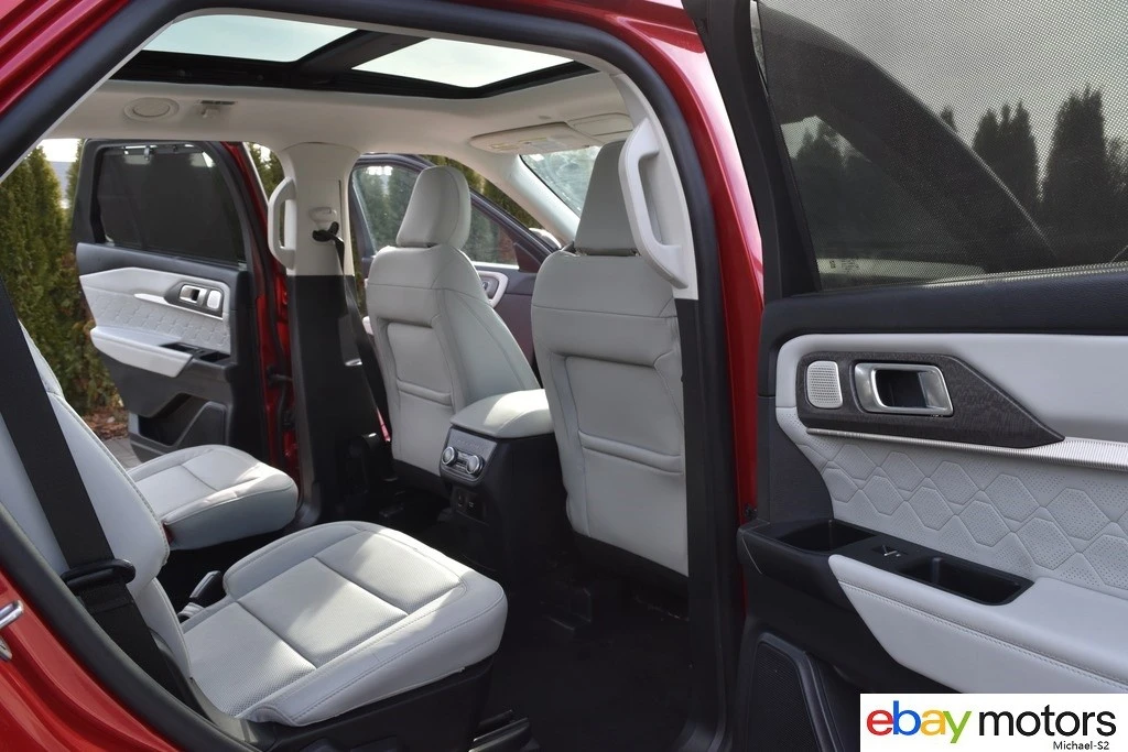 2025 Ford Explorer 6th Gen - Image 19 of 21