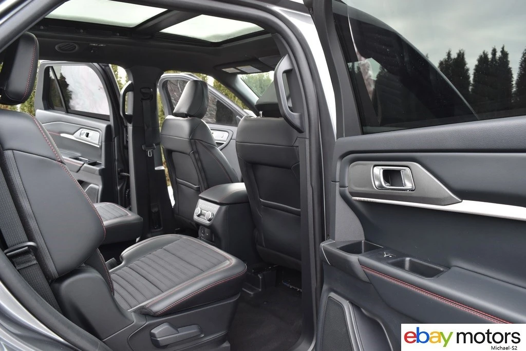 2025 Ford Explorer 6th Gen - Image 18 of 21