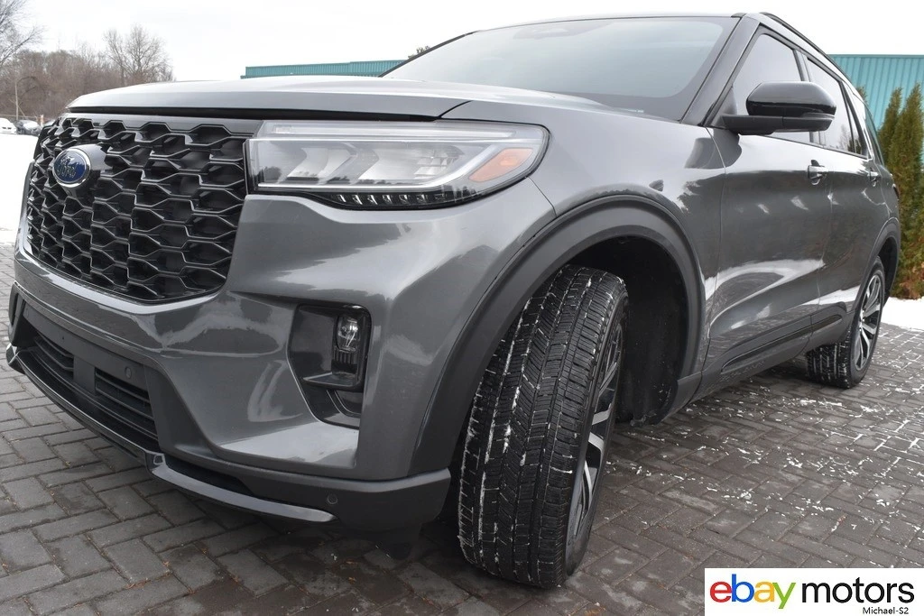 2025 Ford Explorer 6th Gen - Image 9 of 21