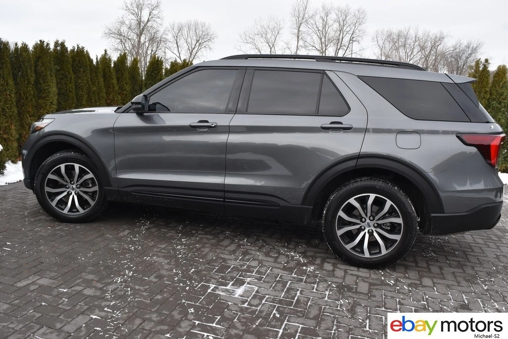 2025 Ford Explorer 6th Gen - Image 8 of 21