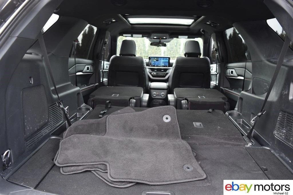 2025 Ford Explorer 6th Gen - Image 16 of 21
