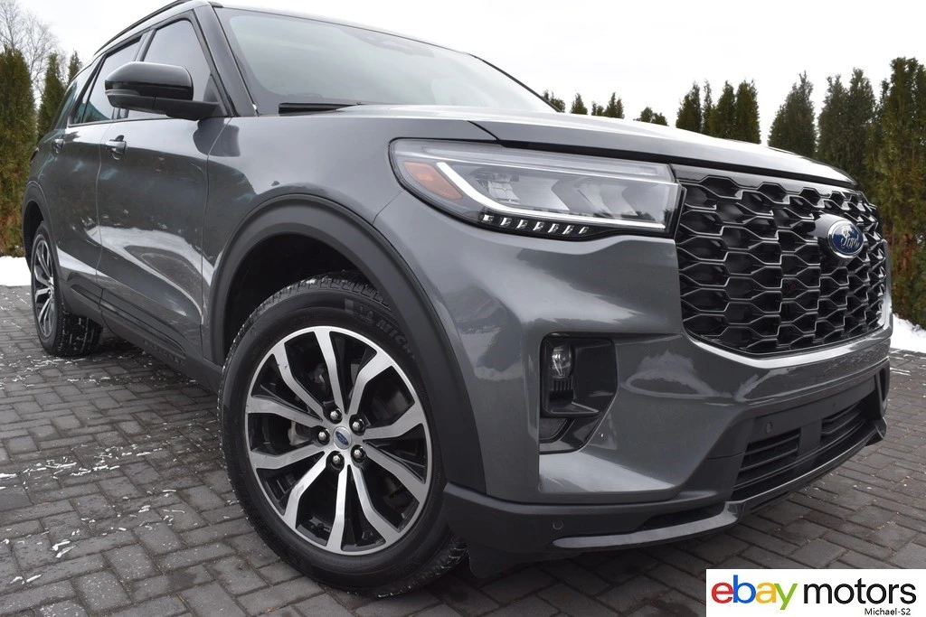 2025 Ford Explorer 6th Gen - Image 2 of 21