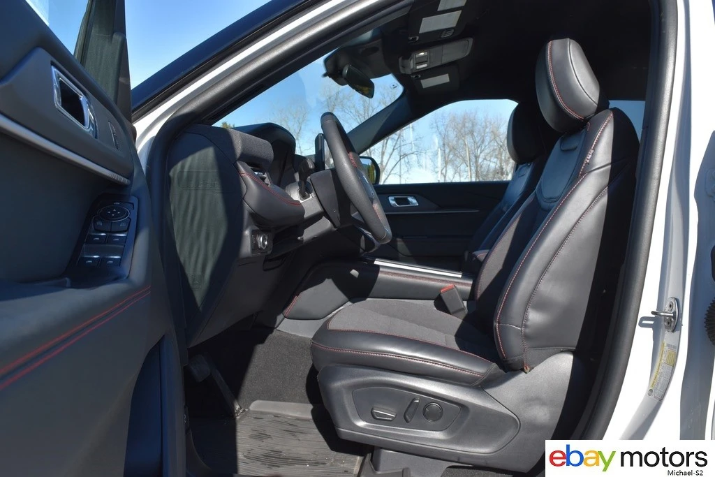 2025 Ford Explorer 6th Gen - Image 10 of 21