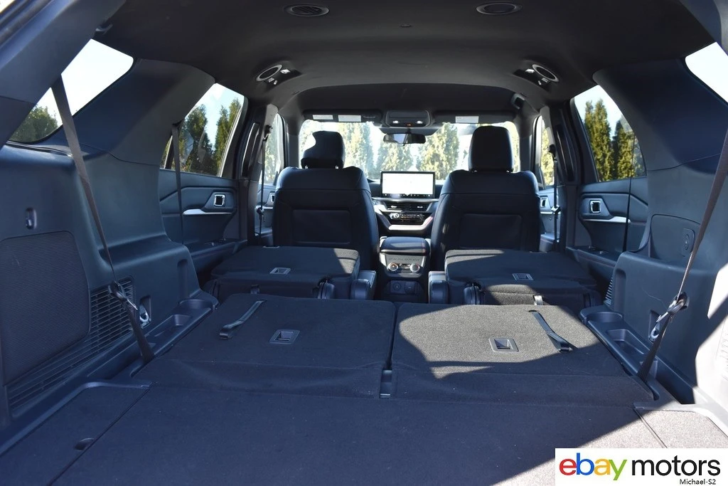 2025 Ford Explorer 6th Gen - Image 15 of 21