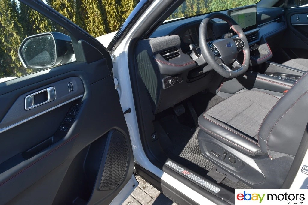 2025 Ford Explorer 6th Gen - Image 11 of 21