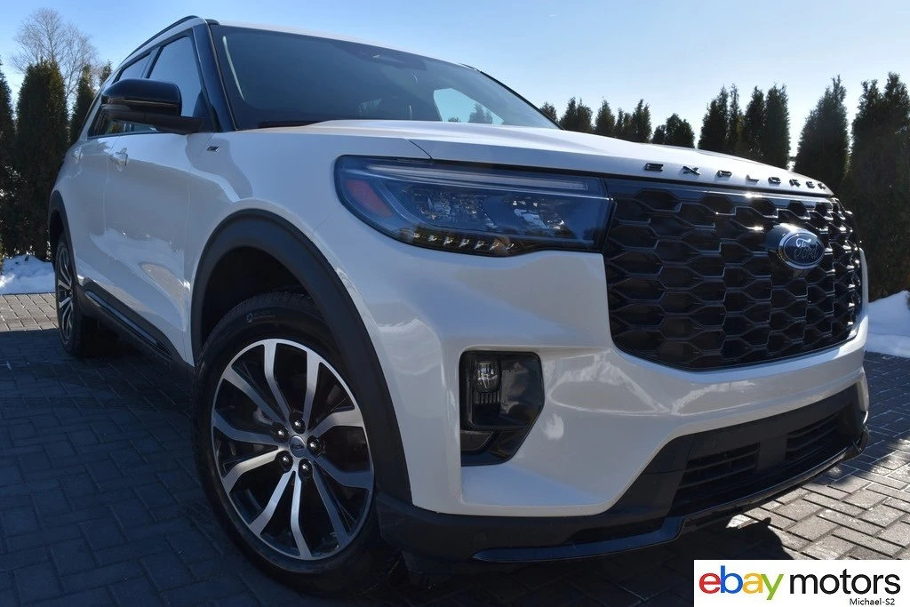 2025 Ford Explorer 6th Gen - Image 2 of 21
