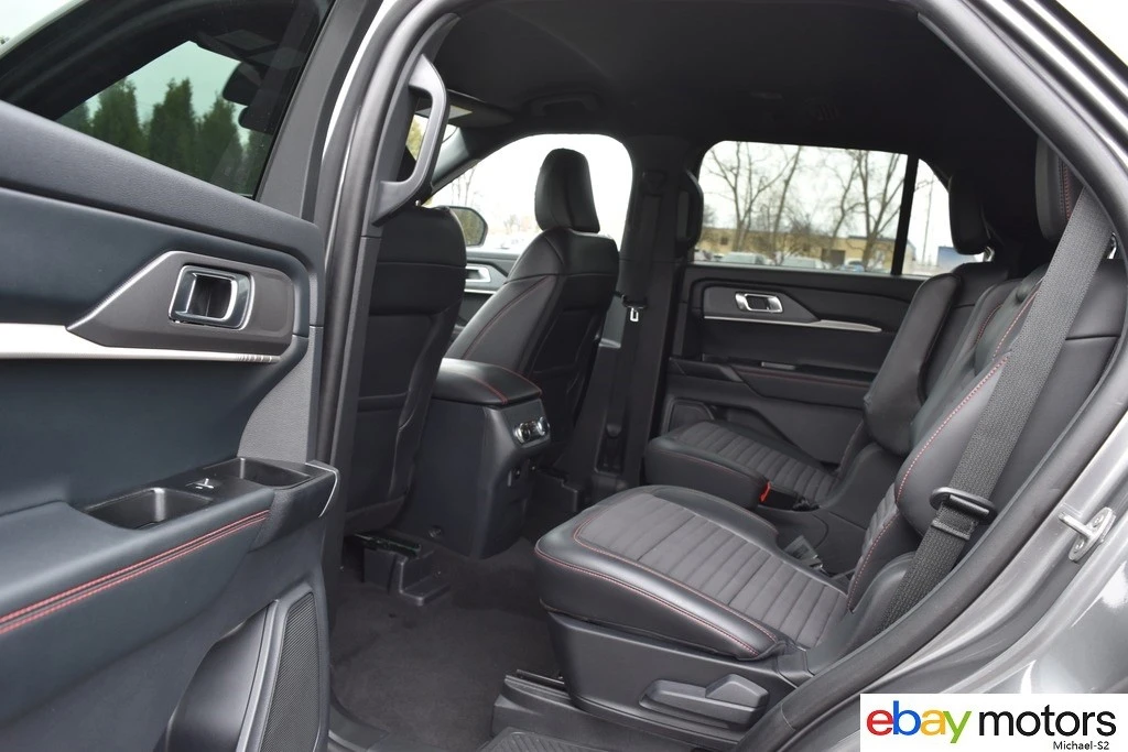 2025 Ford Explorer 6th Gen - Image 13 of 21