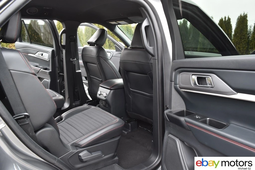 2025 Ford Explorer 6th Gen - Image 19 of 21