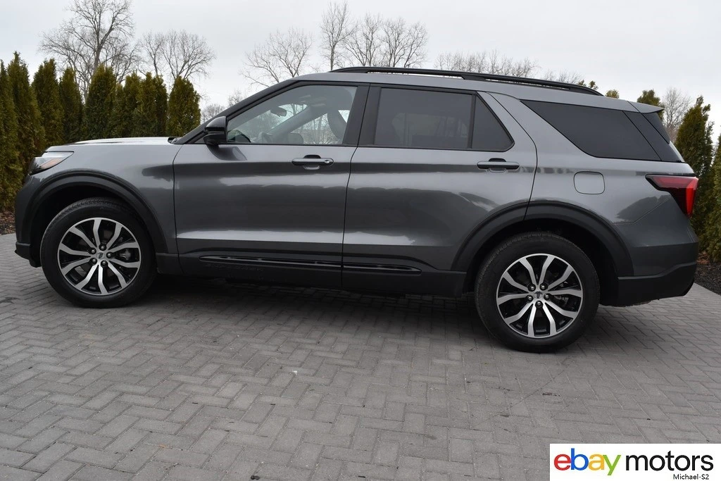 2025 Ford Explorer 6th Gen - Image 8 of 21