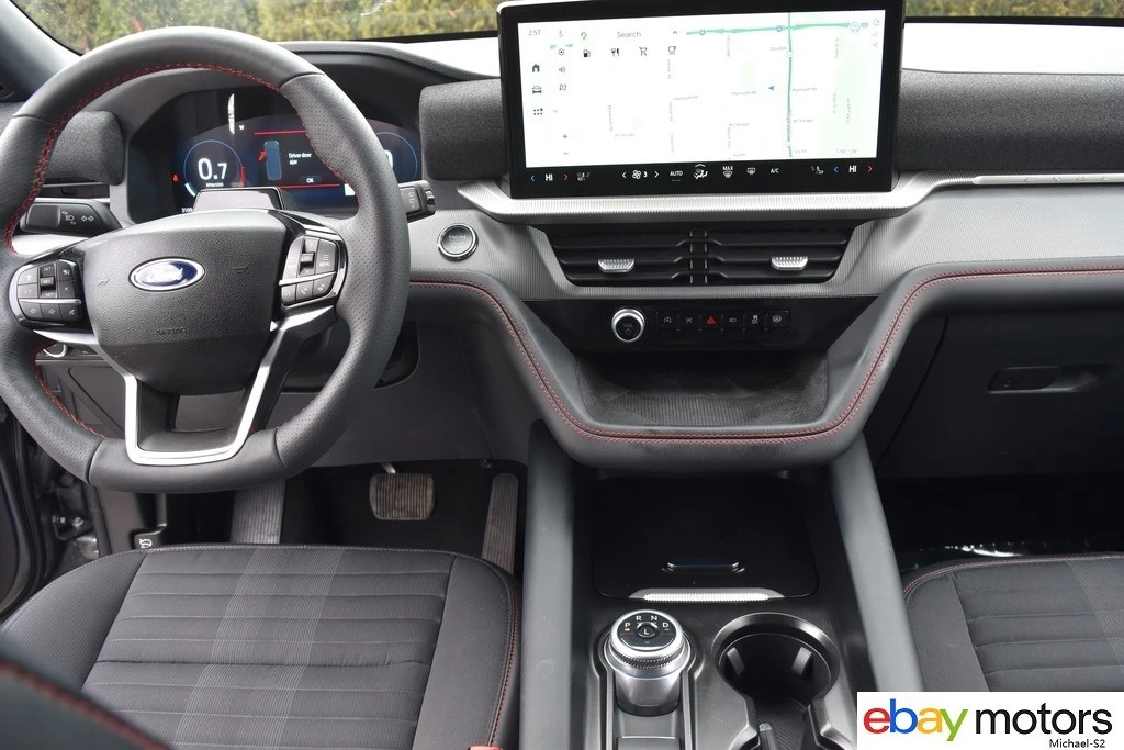 2025 Ford Explorer 6th Gen - Image 15 of 21