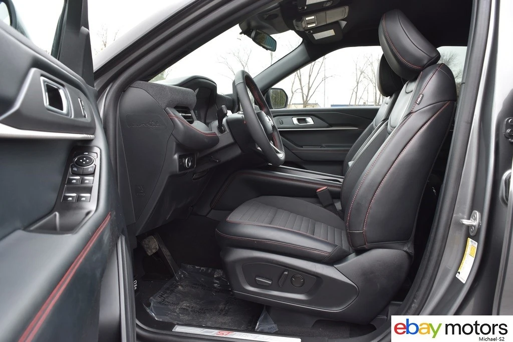 2025 Ford Explorer 6th Gen - Image 10 of 21
