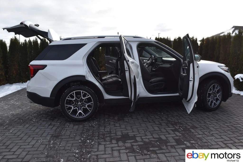 2025 Ford Explorer 6th Gen - Image 20 of 21