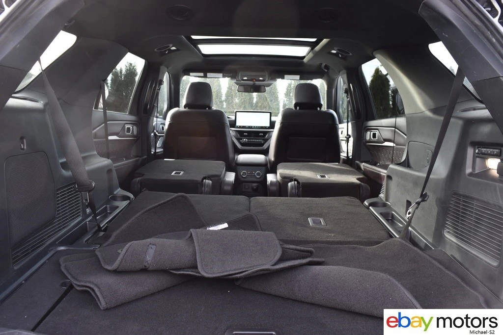 2025 Ford Explorer 6th Gen - Image 16 of 21