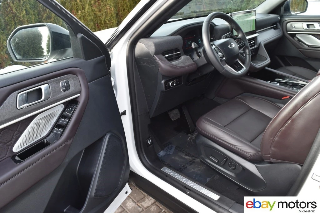 2025 Ford Explorer 6th Gen - Image 11 of 21