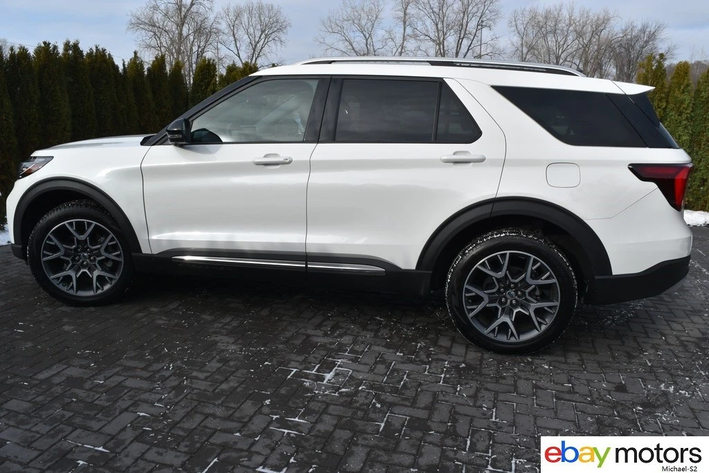 2025 Ford Explorer 6th Gen - Image 8 of 21