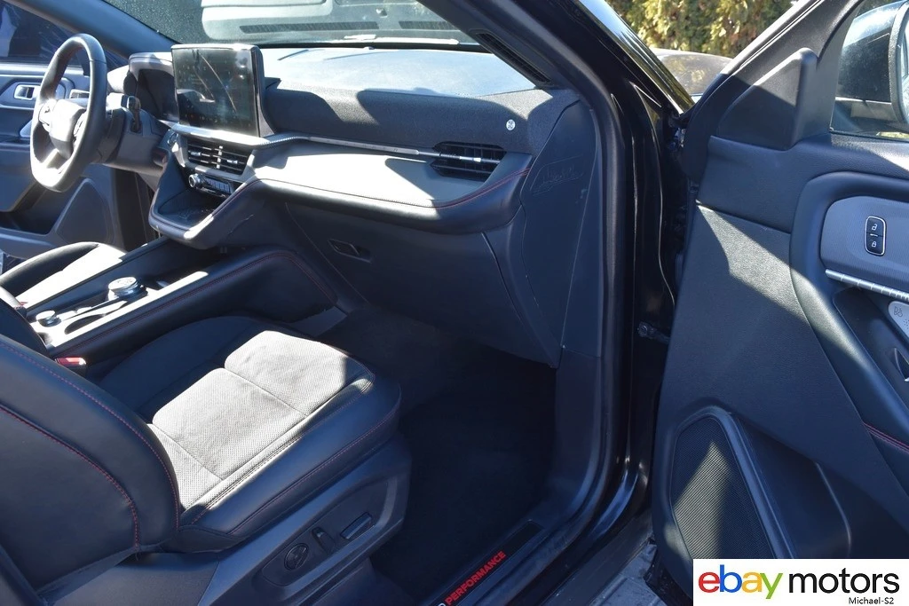 2025 Ford Explorer 6th Gen - Image 16 of 21