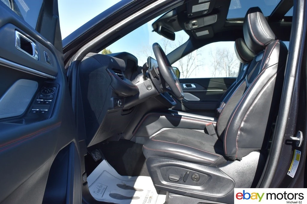 2025 Ford Explorer 6th Gen - Image 10 of 21