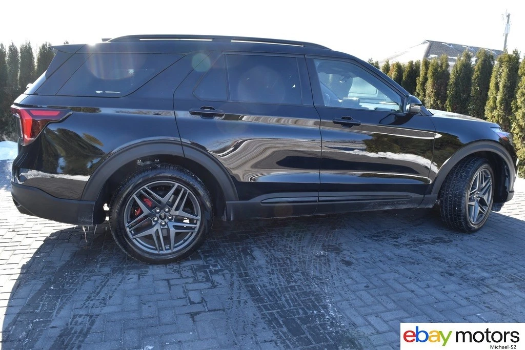 2025 Ford Explorer 6th Gen - Image 4 of 21