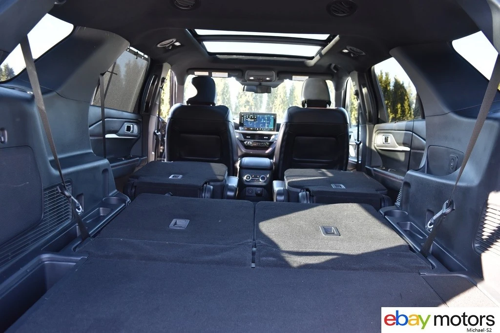 2025 Ford Explorer 6th Gen - Image 15 of 21