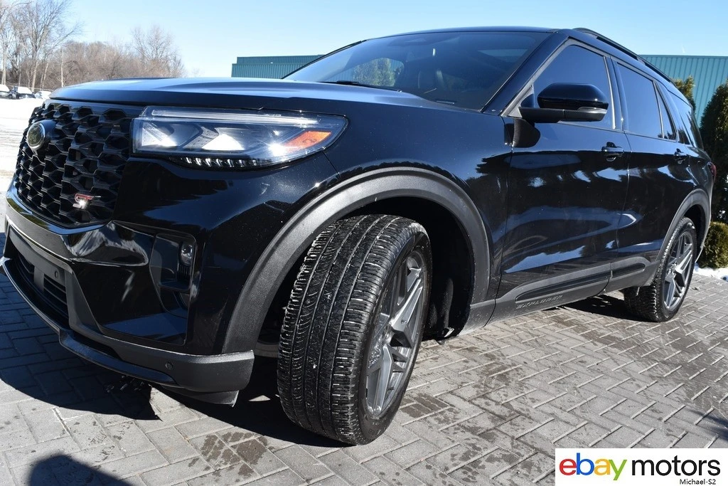 2025 Ford Explorer 6th Gen - Image 9 of 21