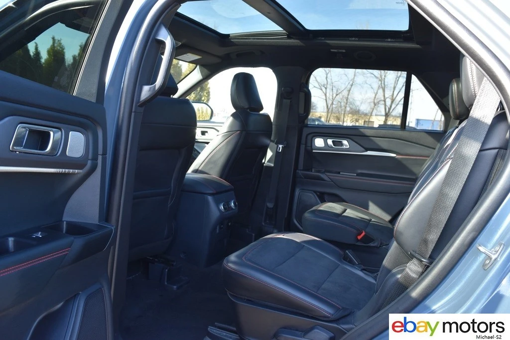 2025 Ford Explorer 6th Gen - Image 13 of 21
