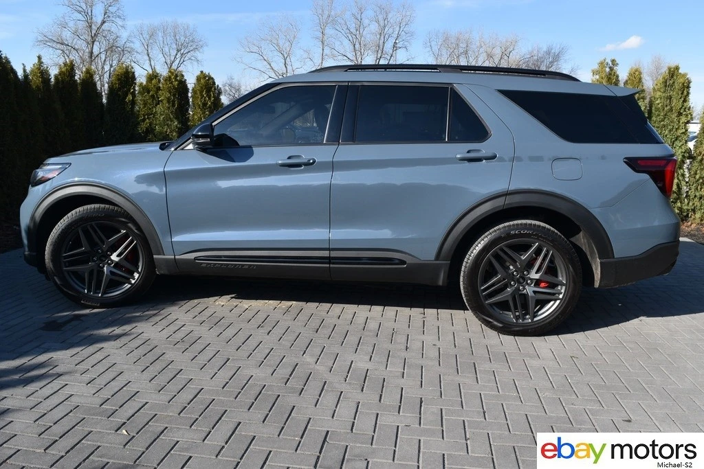 2025 Ford Explorer 6th Gen - Image 8 of 21