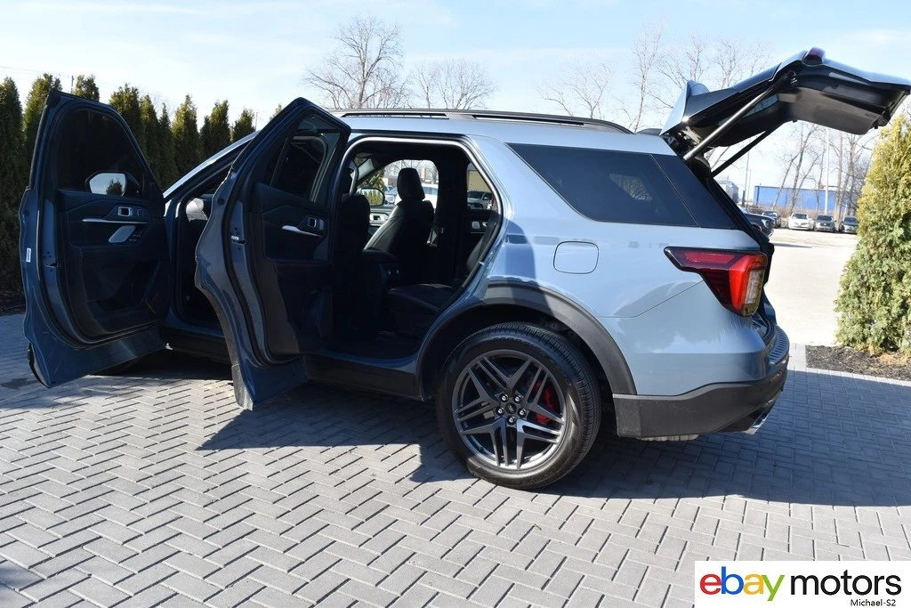 2025 Ford Explorer 6th Gen - Image 19 of 21