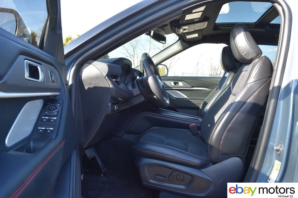 2025 Ford Explorer 6th Gen - Image 10 of 21