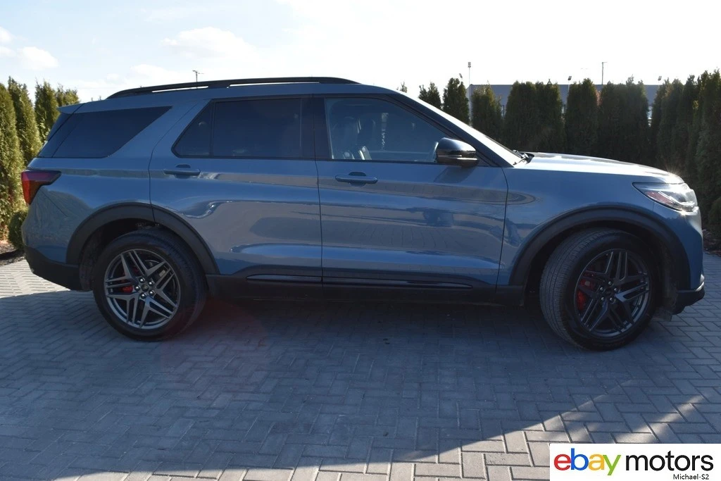 2025 Ford Explorer 6th Gen - Image 4 of 21