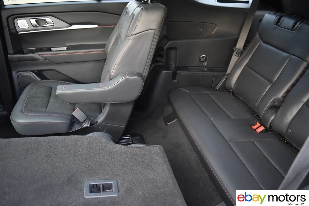 2025 Ford Explorer 6th Gen - Image 14 of 21
