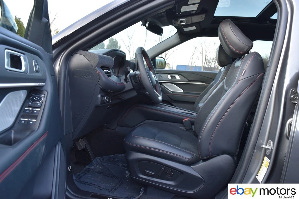 2025 Ford Explorer 6th Gen - Image 10 of 21