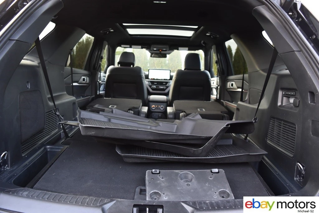 2025 Ford Explorer 6th Gen - Image 16 of 21