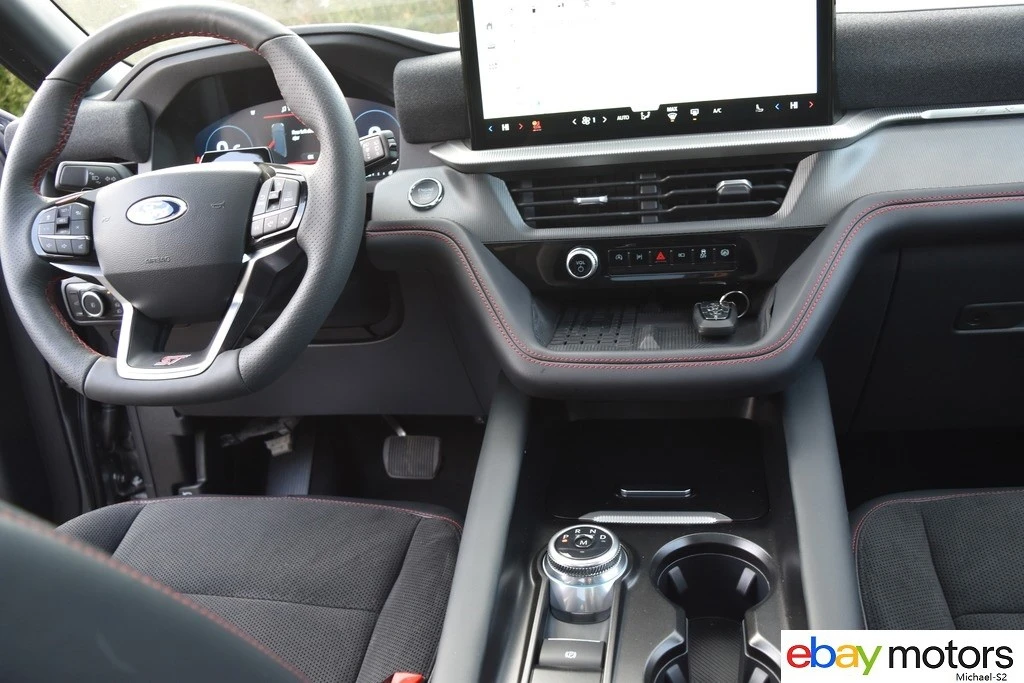 2025 Ford Explorer 6th Gen - Image 15 of 21