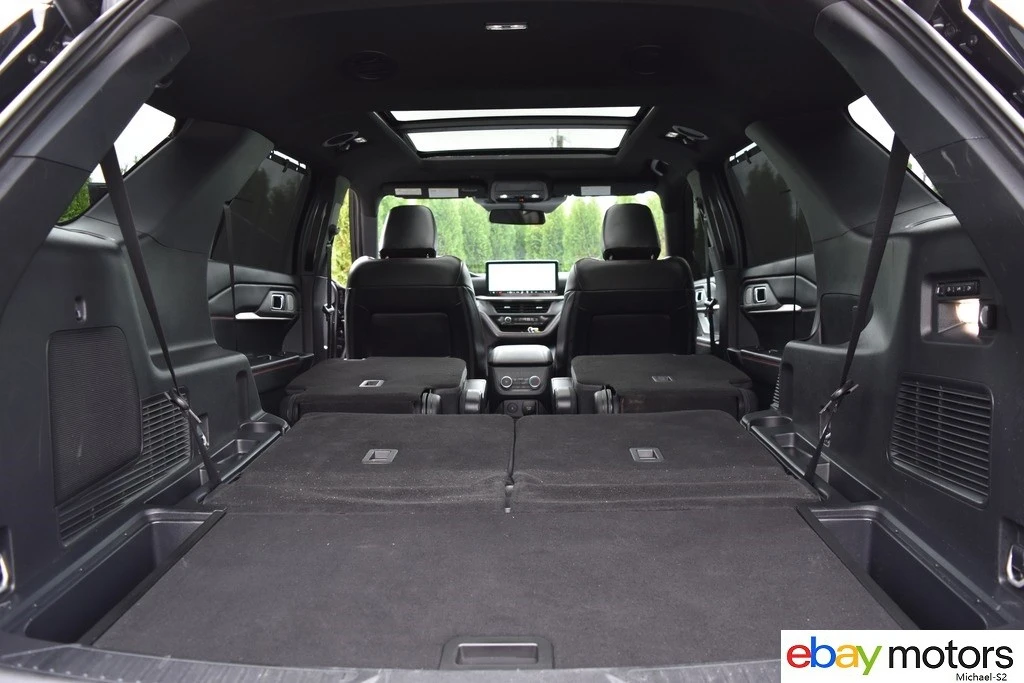 2025 Ford Explorer 6th Gen - Image 16 of 21