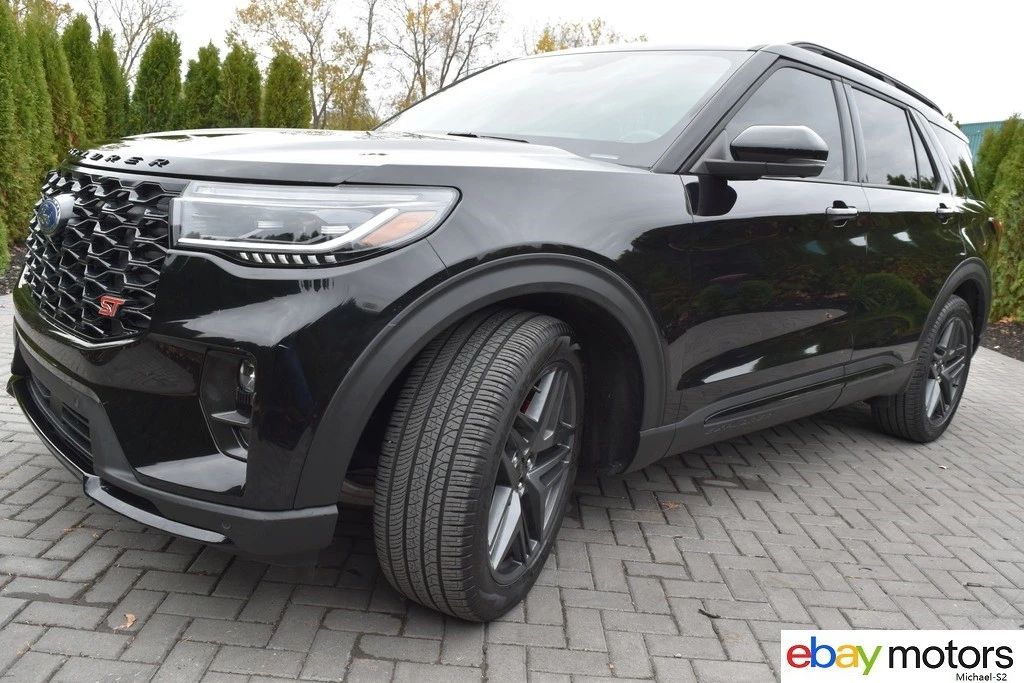 2025 Ford Explorer 6th Gen - Image 9 of 21