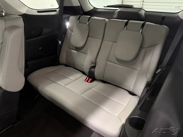 2025 Ford Explorer 6th Gen - Image 17 of 21
