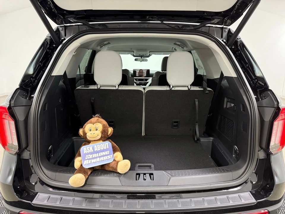 2025 Ford Explorer 6th Gen - Image 8 of 21