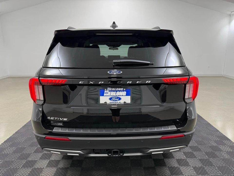 2025 Ford Explorer 6th Gen - Image 6 of 21