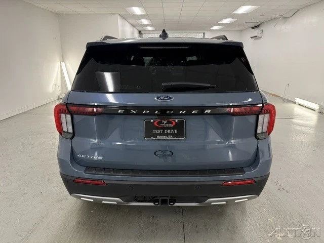 2025 Ford Explorer 6th Gen - Image 6 of 12