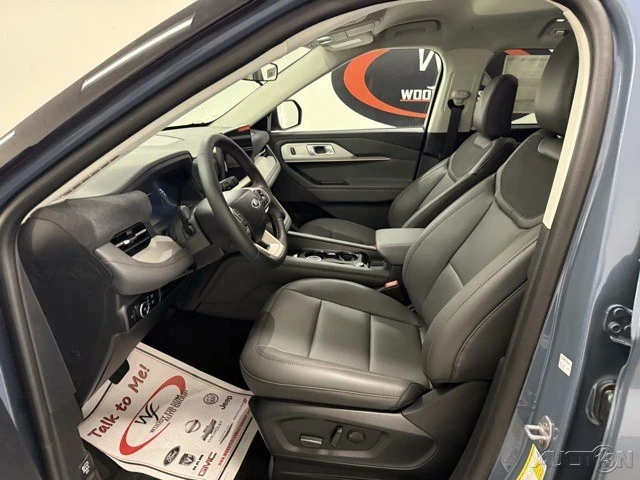 2025 Ford Explorer 6th Gen - Image 10 of 12