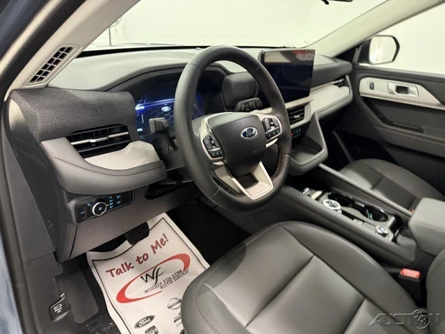 2025 Ford Explorer 6th Gen - Image 11 of 12